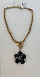 Gold Chain Flower Pendant | $58.00 | LW1560